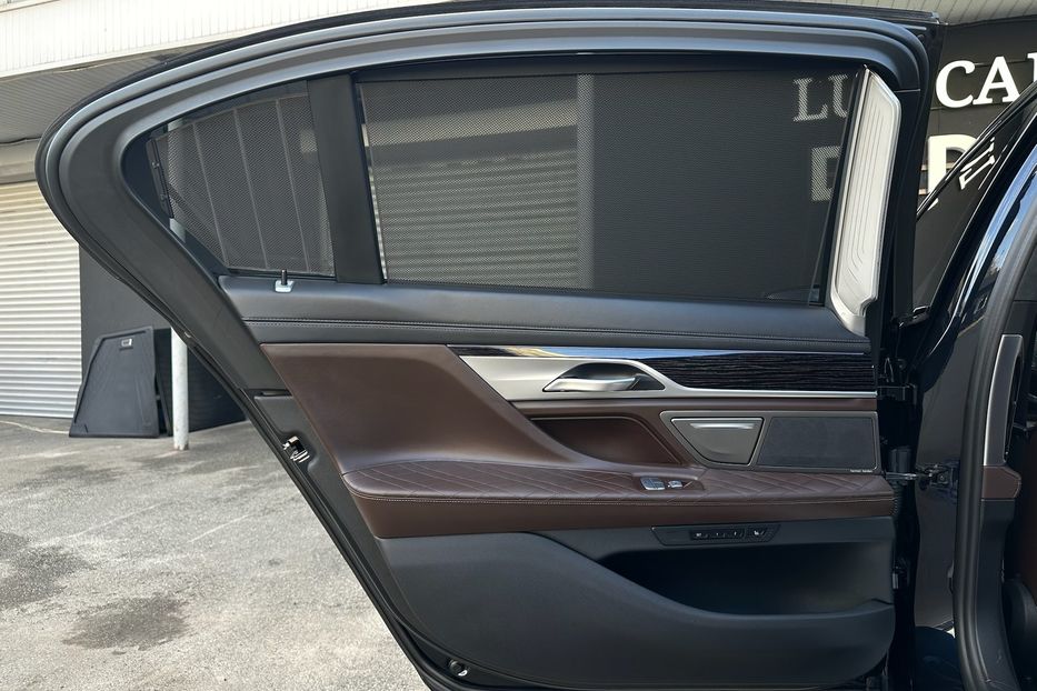 Продам BMW 760 M760Li xDrive  2022 года в Киеве