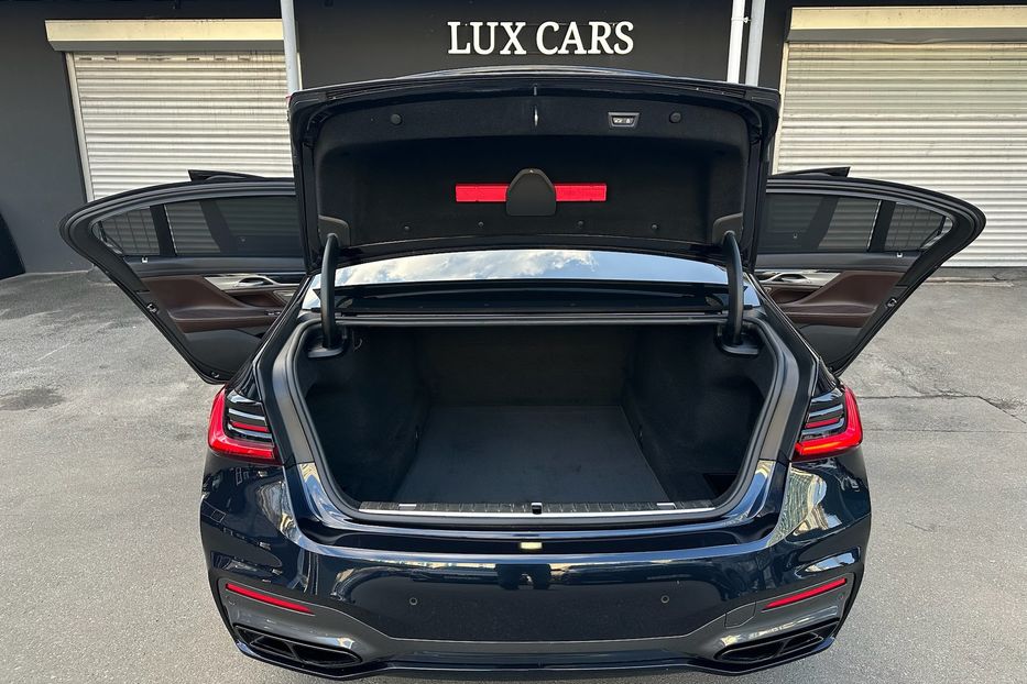 Продам BMW 760 M760Li xDrive  2022 года в Киеве