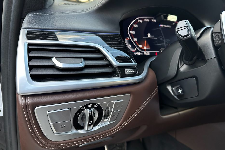 Продам BMW 760 M760Li xDrive  2022 года в Киеве
