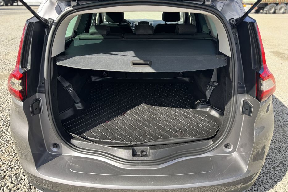 Продам Renault Grand Scenic (COMIS) 7 місць  2019 года в г. Умань, Черкасская область