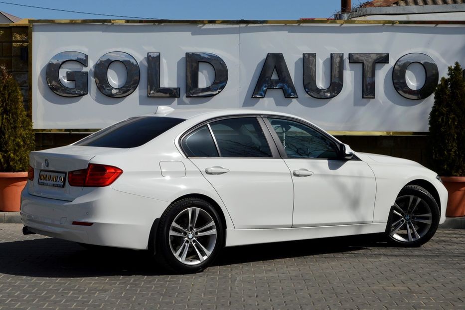Продам BMW 320 2012 года в Одессе