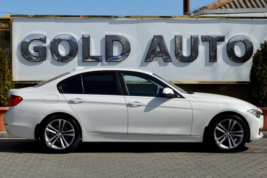 Продам BMW 320 2012 года в Одессе