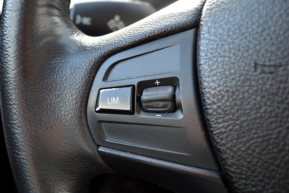 Продам BMW 320 2012 года в Одессе