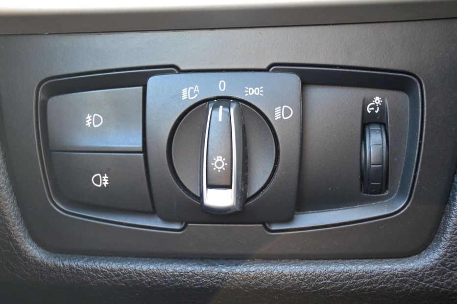 Продам BMW 320 2012 года в Одессе