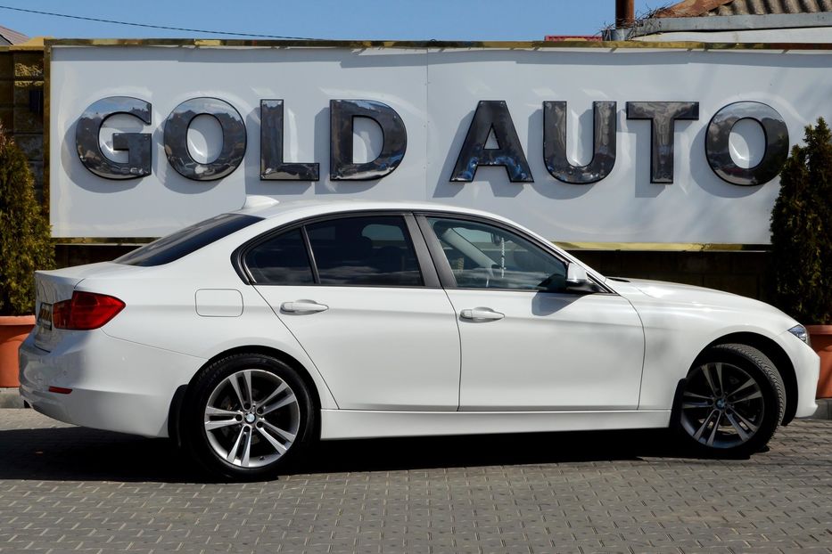 Продам BMW 320 2012 года в Одессе