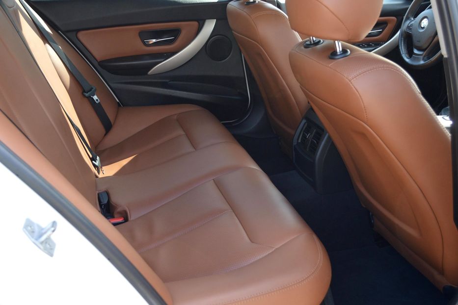 Продам BMW 320 2012 года в Одессе