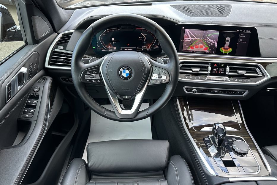 Продам BMW X5 X-Line Xdrive50i 2020 года в Киеве