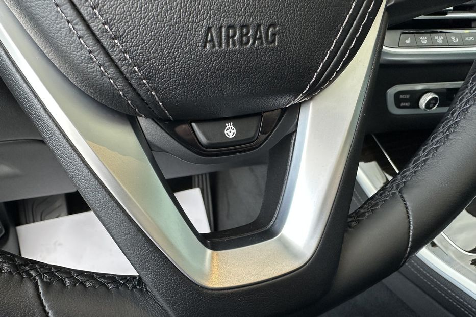 Продам BMW X5 X-Line Xdrive50i 2020 года в Киеве