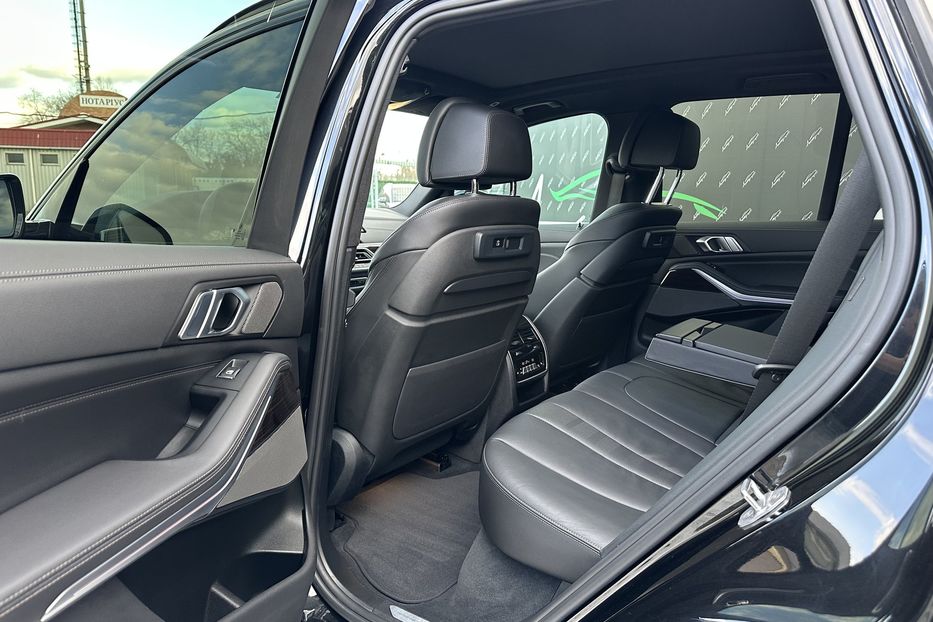 Продам BMW X5 X-Line Xdrive50i 2020 года в Киеве