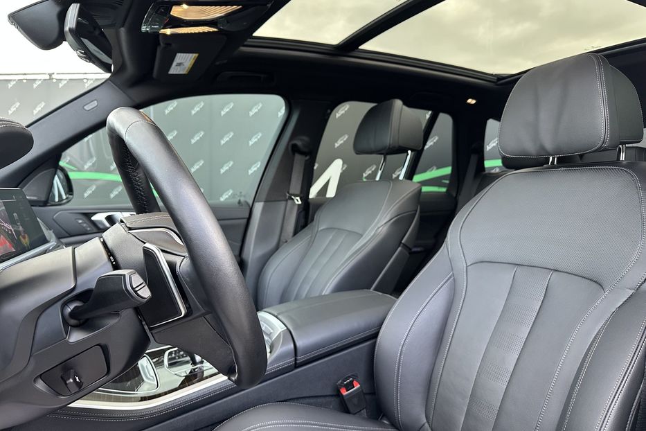 Продам BMW X5 X-Line Xdrive50i 2020 года в Киеве