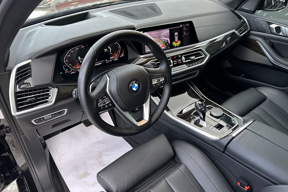 Продам BMW X5 X-Line Xdrive50i 2020 года в Киеве