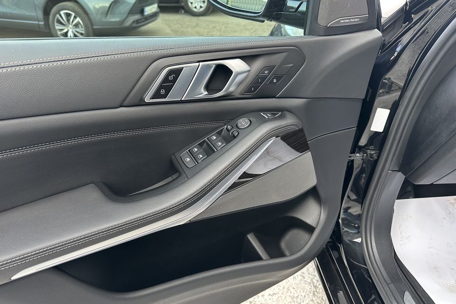 Продам BMW X5 X-Line Xdrive50i 2020 года в Киеве