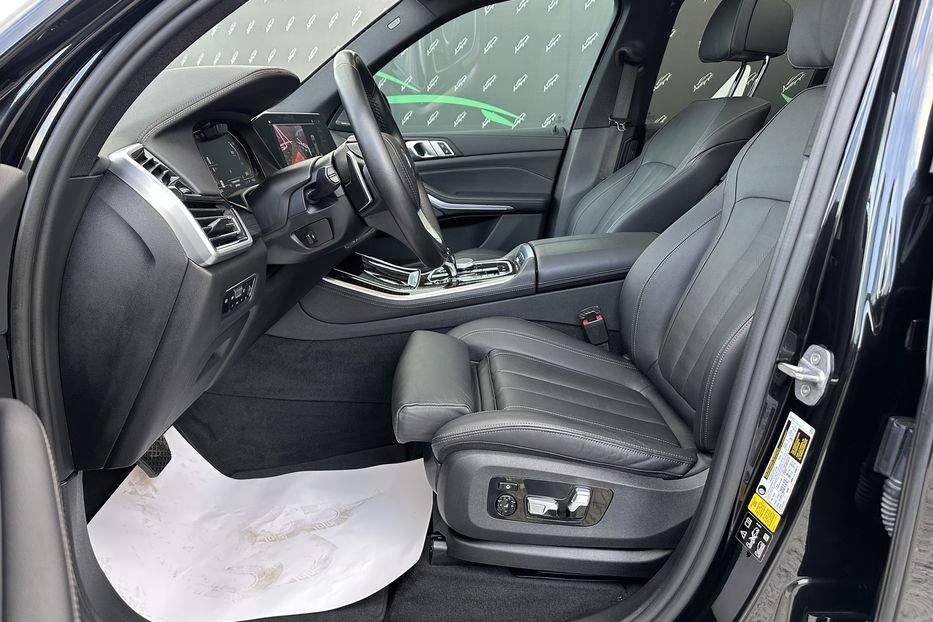 Продам BMW X5 X-Line Xdrive50i 2020 года в Киеве