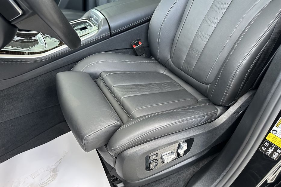 Продам BMW X5 X-Line Xdrive50i 2020 года в Киеве