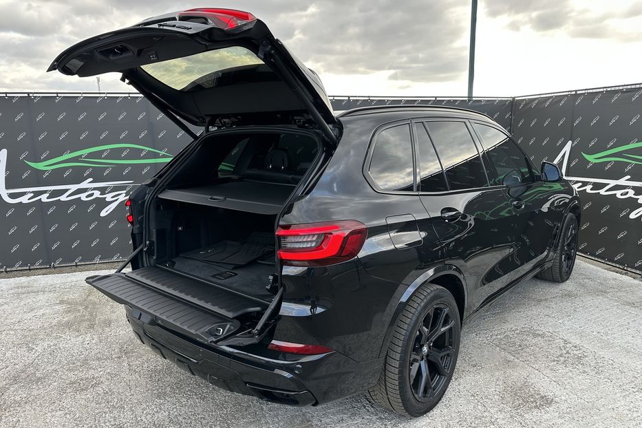 Продам BMW X5 X-Line Xdrive50i 2020 года в Киеве