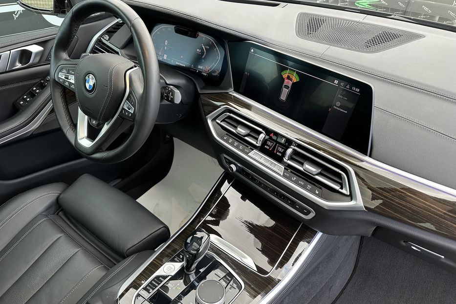 Продам BMW X5 X-Line Xdrive50i 2020 года в Киеве