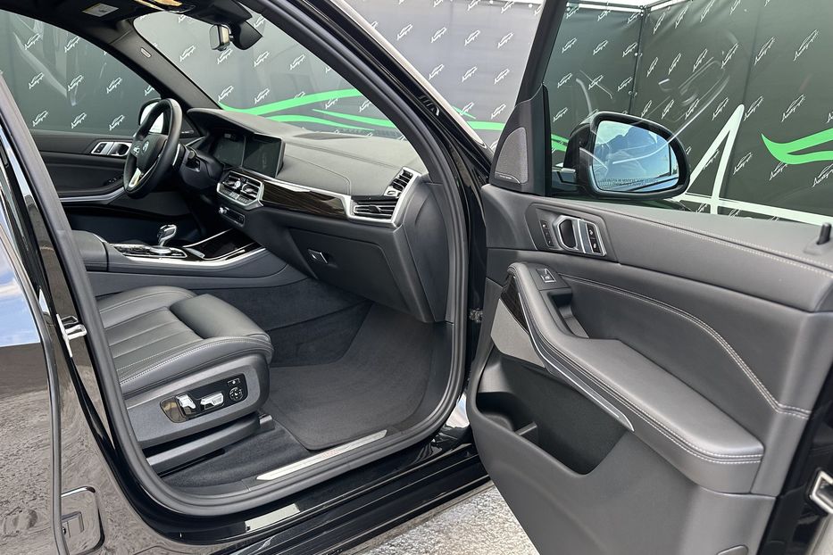 Продам BMW X5 X-Line Xdrive50i 2020 года в Киеве