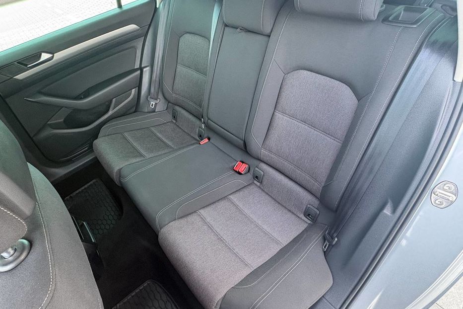 Продам Volkswagen Passat B8 2.0 НЕ МАЛОВАНИЙ ВЕБАСТО 2021 года в Львове