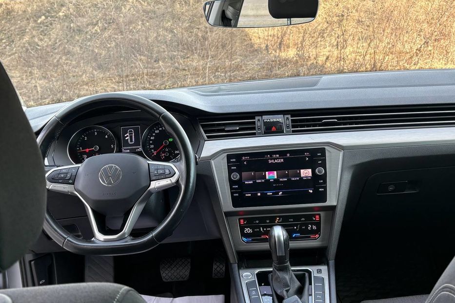Продам Volkswagen Passat B8 2.0 НЕ МАЛОВАНИЙ ВЕБАСТО 2021 года в Львове