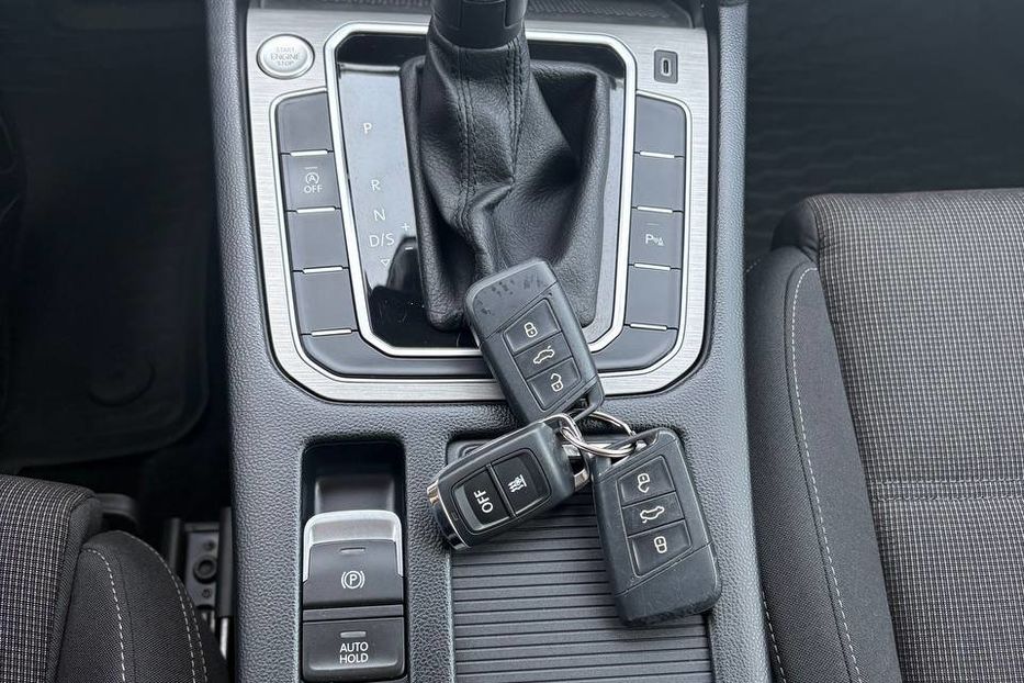 Продам Volkswagen Passat B8 2.0 НЕ МАЛОВАНИЙ ВЕБАСТО 2021 года в Львове