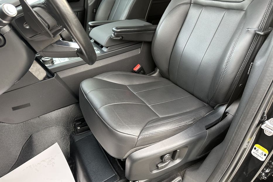 Продам Land Rover Discovery 5 2018 года в Киеве