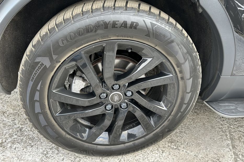 Продам Land Rover Discovery 5 2018 года в Киеве