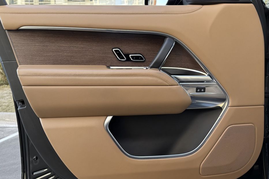 Продам Land Rover Range Rover D300 HSE 2023 года в Киеве