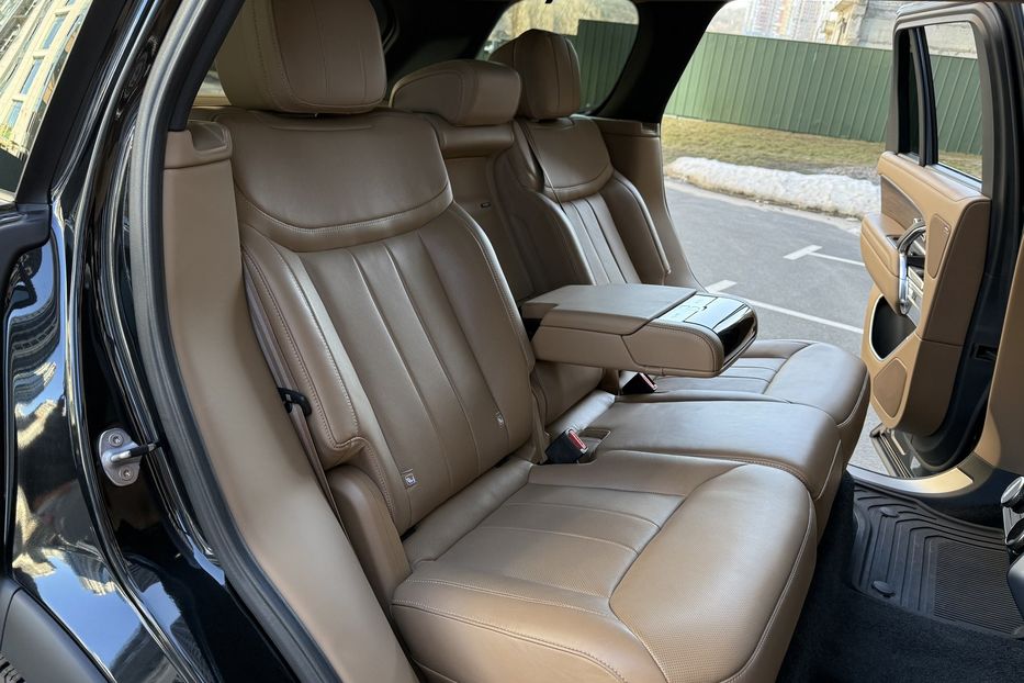 Продам Land Rover Range Rover D300 HSE 2023 года в Киеве