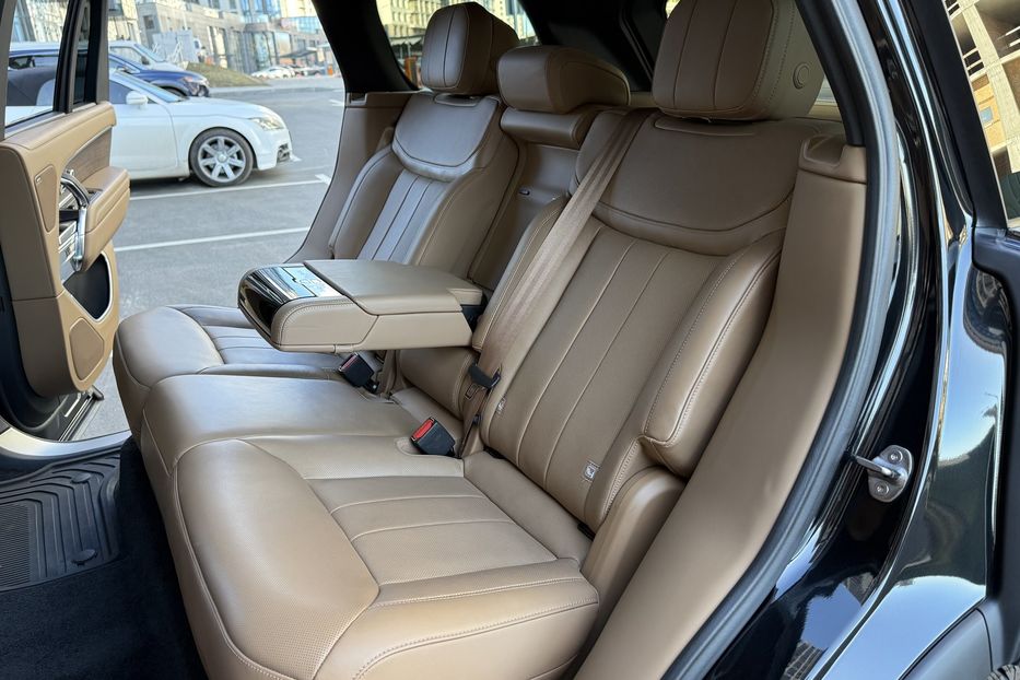 Продам Land Rover Range Rover D300 HSE 2023 года в Киеве