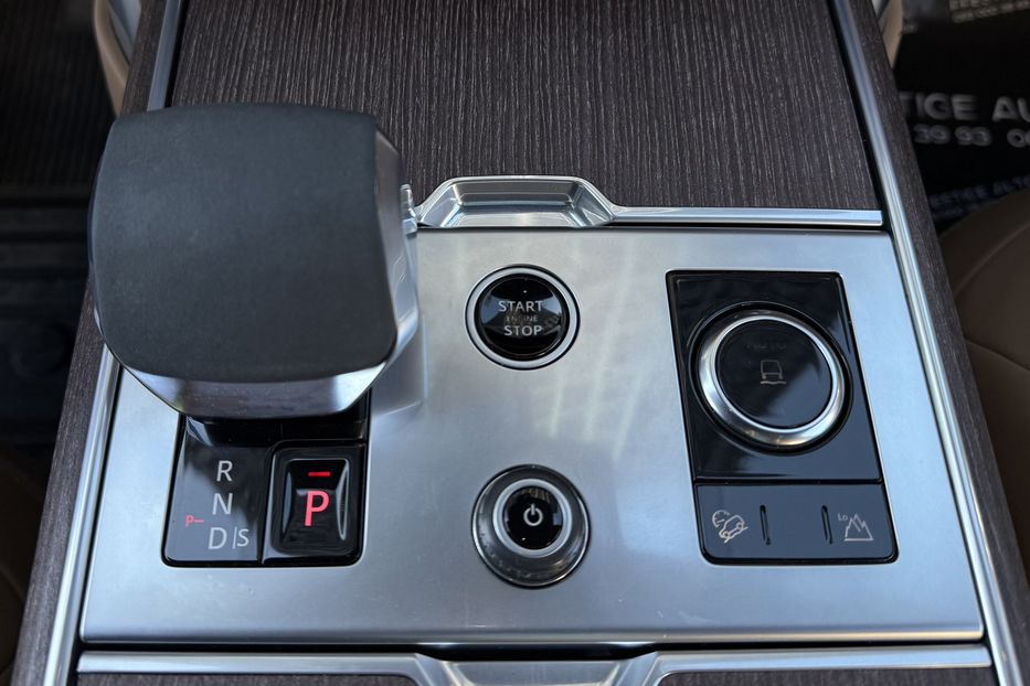 Продам Land Rover Range Rover D300 HSE 2023 года в Киеве