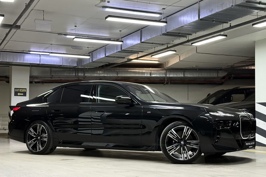 Продам BMW 740 740d Steptronic xDrive 2024 года в Киеве