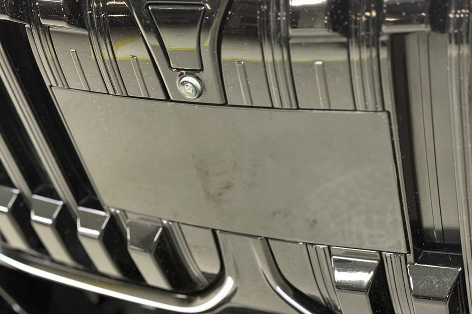 Продам BMW 740 740d Steptronic xDrive 2024 года в Киеве