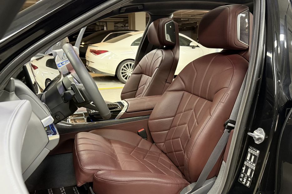 Продам BMW 740 740d Steptronic xDrive 2024 года в Киеве