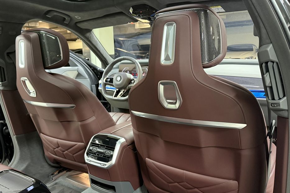 Продам BMW 740 740d Steptronic xDrive 2024 года в Киеве