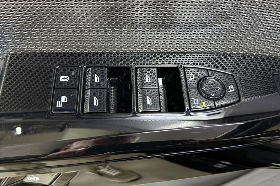 Продам BMW 740 740d Steptronic xDrive 2024 года в Киеве