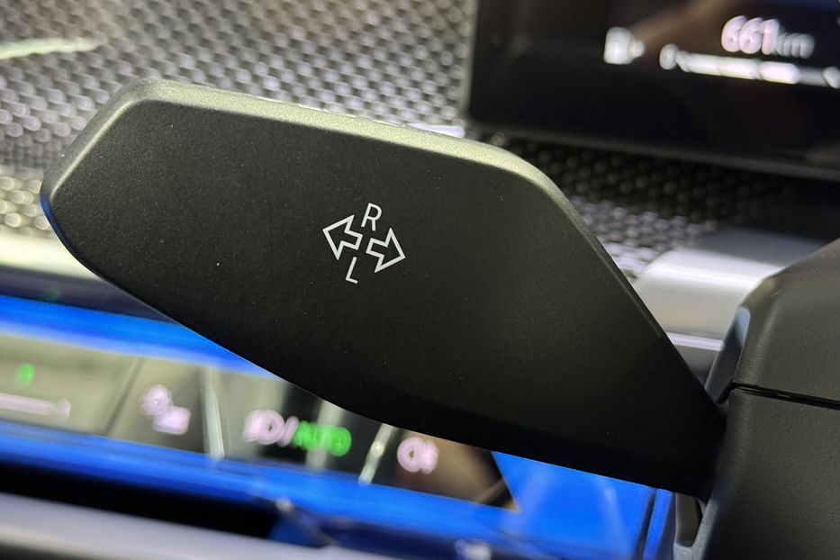 Продам BMW 740 740d Steptronic xDrive 2024 года в Киеве