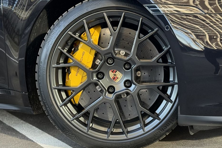 Продам Porsche 911 CARRERA 4 GTS 2025 года в Киеве