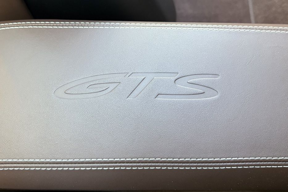 Продам Porsche 911 CARRERA 4 GTS 2025 года в Киеве