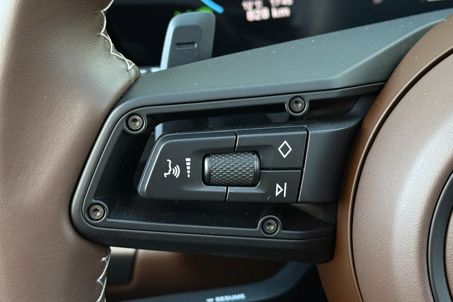 Продам Porsche 911 CARRERA 4 GTS 2025 года в Киеве