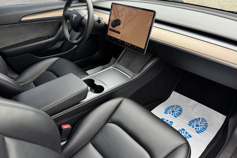 Продам Tesla Model 3 (COMIS) 2023 года в г. Умань, Черкасская область