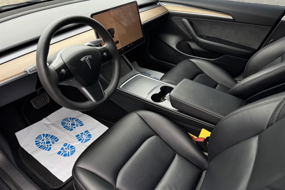 Продам Tesla Model 3 (COMIS) 2023 года в г. Умань, Черкасская область