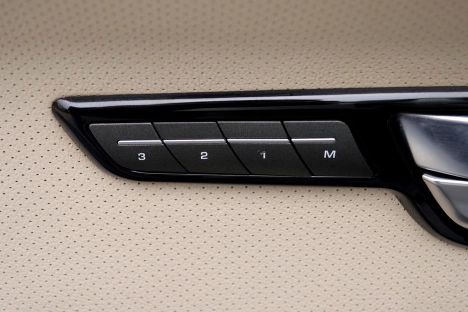 Продам Land Rover Range Rover Evoque R-Dynamic 2012 года в Одессе