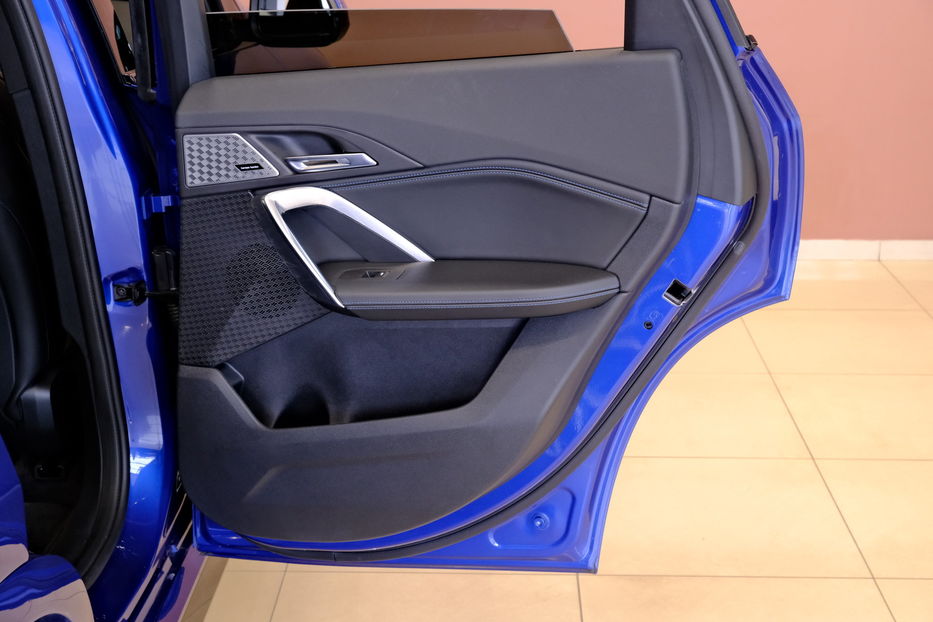 Продам BMW iX1 eDrive20 2024 года в Одессе