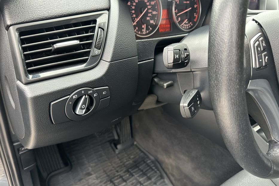 Продам BMW X1 xdrive28i 2012 года в Киеве