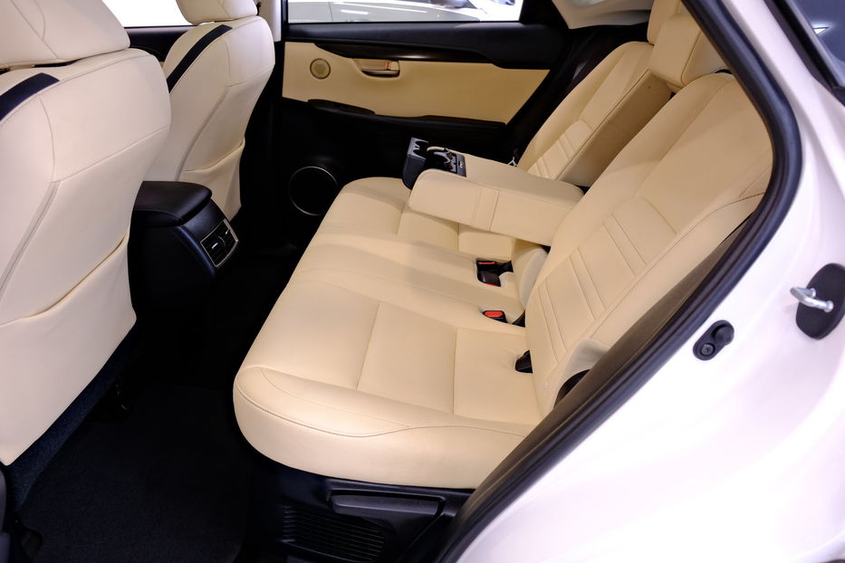 Продам Lexus NX 200 2017 года в Одессе