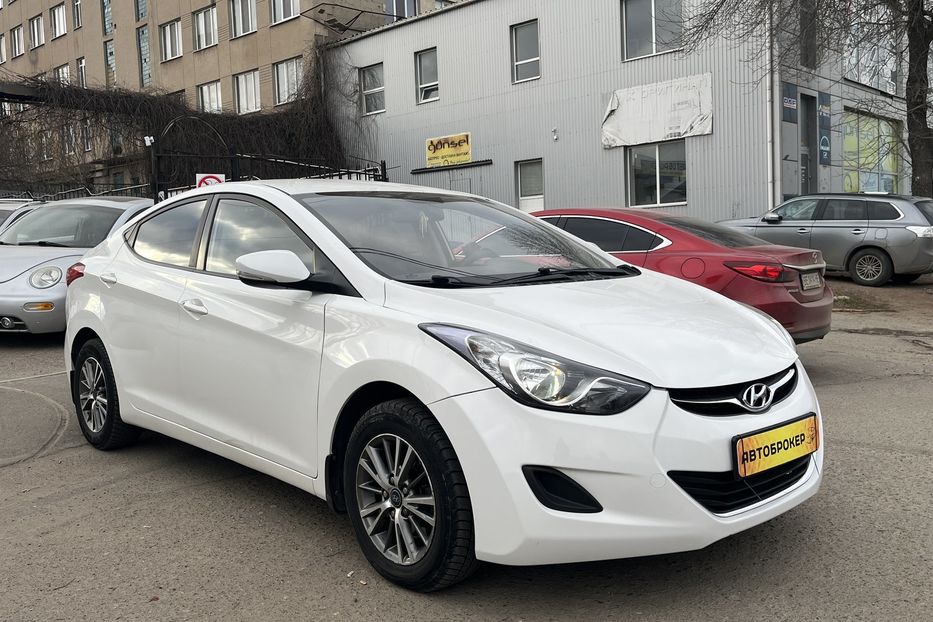 Продам Hyundai Elantra Офіційна 2013 года в Николаеве