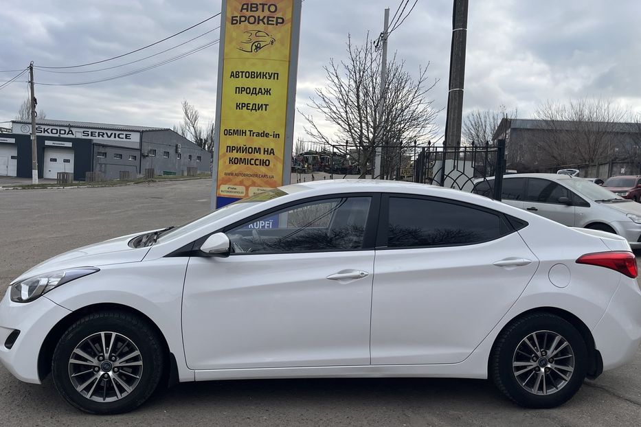 Продам Hyundai Elantra Офіційна 2013 года в Николаеве