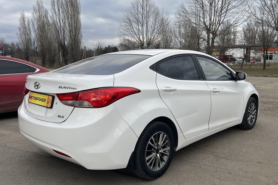 Продам Hyundai Elantra Офіційна 2013 года в Николаеве