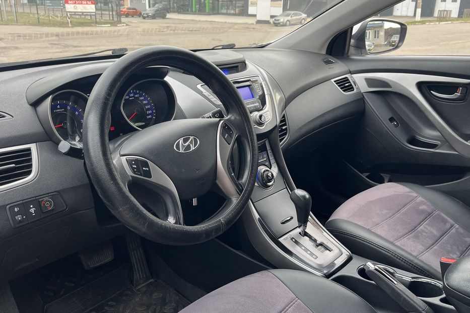 Продам Hyundai Elantra Офіційна 2013 года в Николаеве