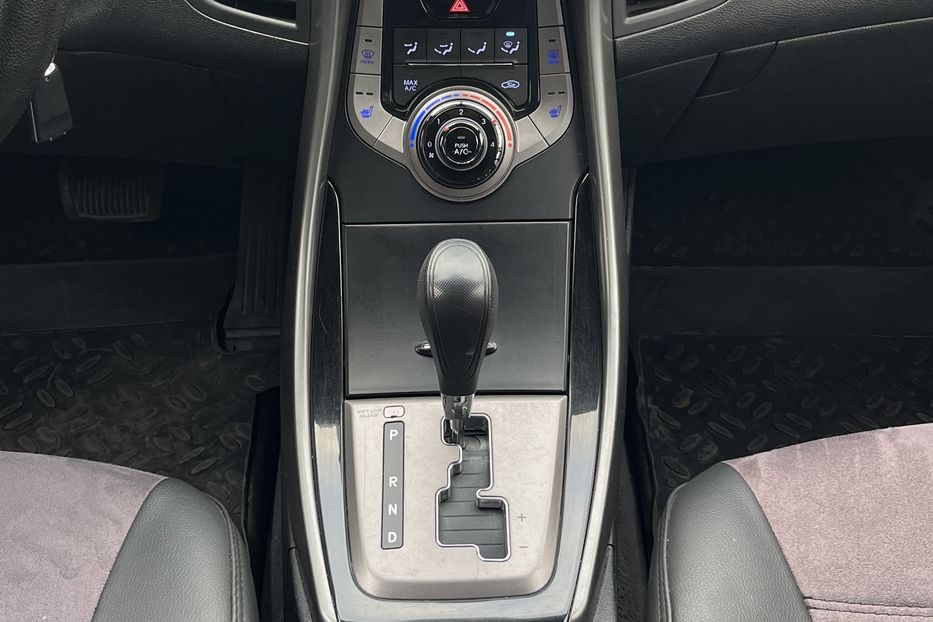 Продам Hyundai Elantra Офіційна 2013 года в Николаеве